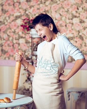 a screaming cook