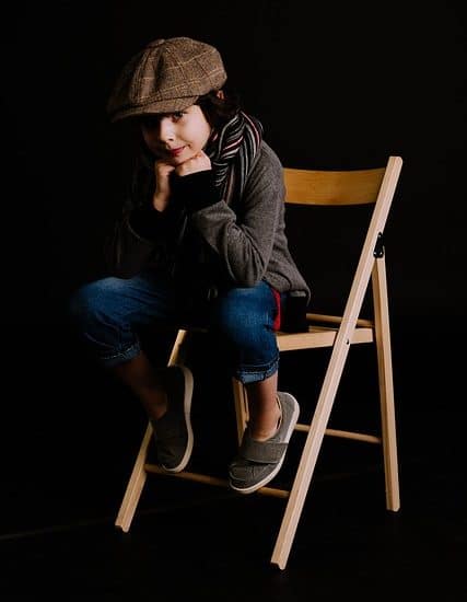 child sitting quietly